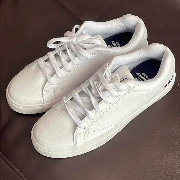 Fila Women’s Leather Shoes - Picture 2 of 5